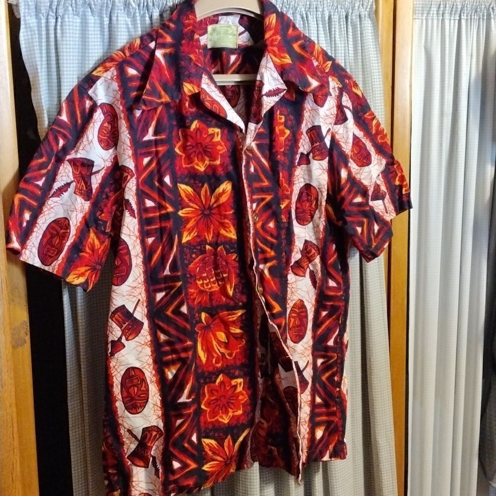 Vintage UI Maikai Hawaiian shirt